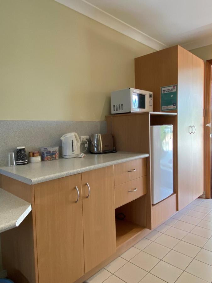 Country Roads Motor Inn Gayndah Экстерьер фото