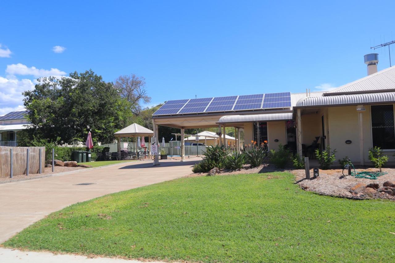 Country Roads Motor Inn Gayndah Экстерьер фото